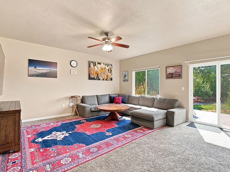 509 Wrangell Ln — Photo 9