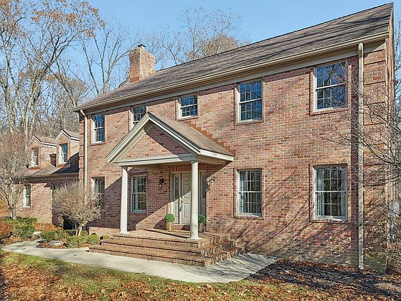 3rd image of 100 Phillips Glen Dr NE