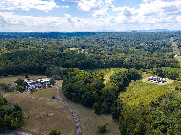 4th image of 8212 Bell Mill Rd