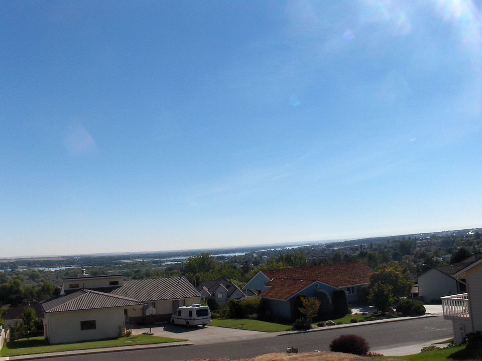 2nd image of 1226 Adair Dr