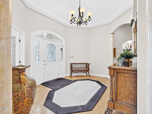 5th image of 336 Pheasant Run Pl