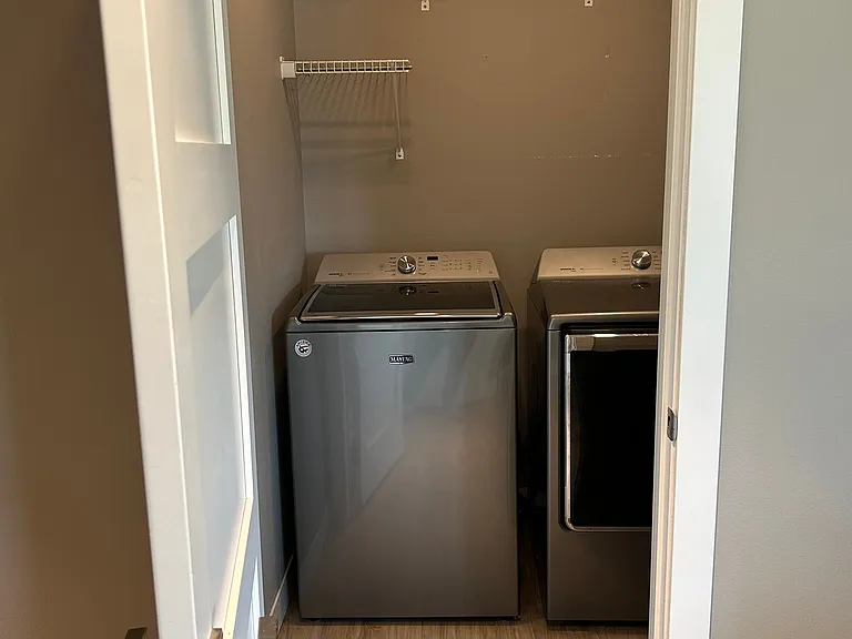 306 Regina Ave S #1 — Photo 18