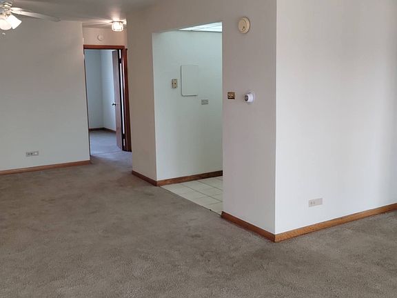 4th image of 9957 S Cicero Ave APT 307