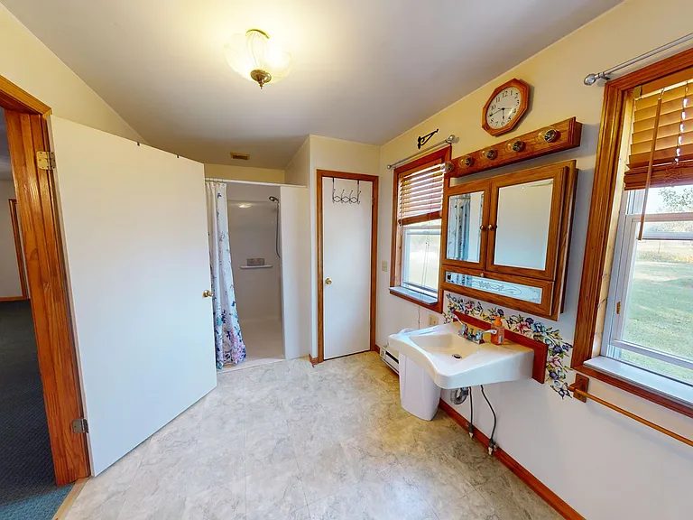 3806 Plymouth East Rd — Photo 15