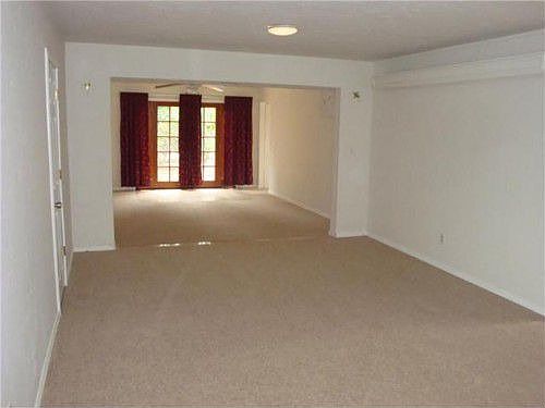 3rd image of 2677 Luna Ave