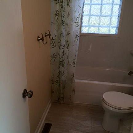 5th image of 1597 Johnson Ave