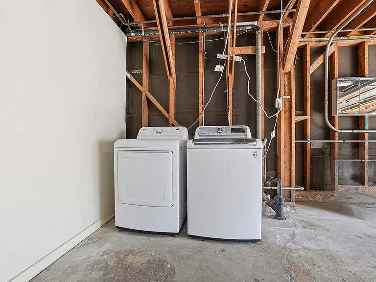 8 Pretor Way — Photo 7
