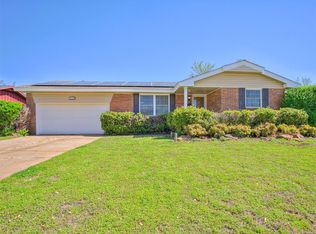 2104 Clary Dr, Midwest City, OK 73110