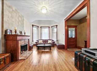 2453 N California Ave #1F, Chicago, IL 60647