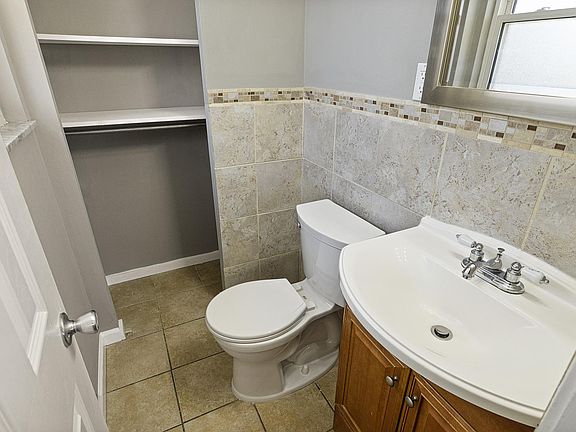 4th image of 2780 Benne Dr