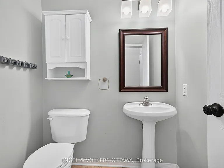2123 Esprit Dr — Photo 5