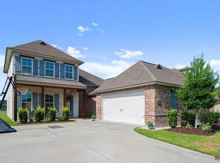 1969 Royal Aberdeen Ave, Zachary, LA 70791