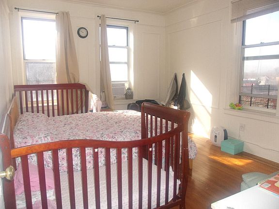 4th image of 42-15 203rd St