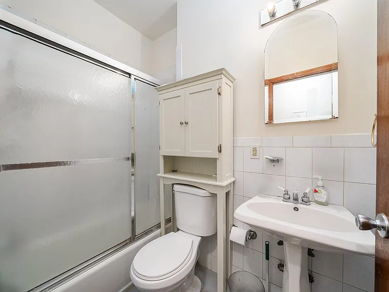 1010 Washington St #4L — Photo 8