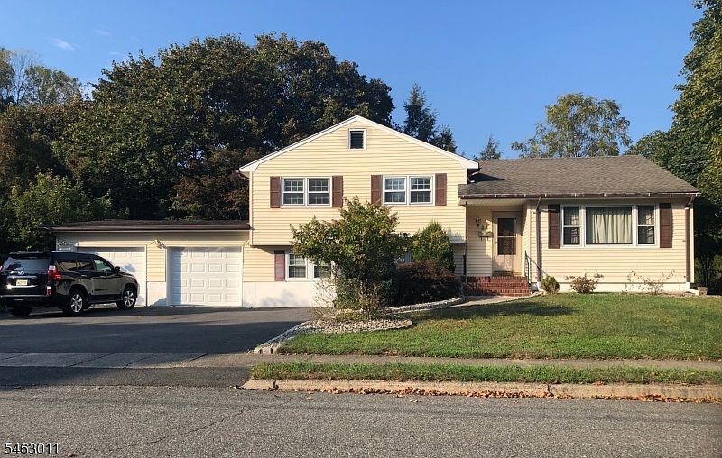 1st image of 34 Cathy Ann Ct