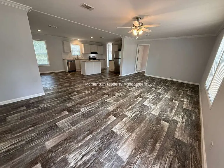 7086 Hilton Dr — Photo 3