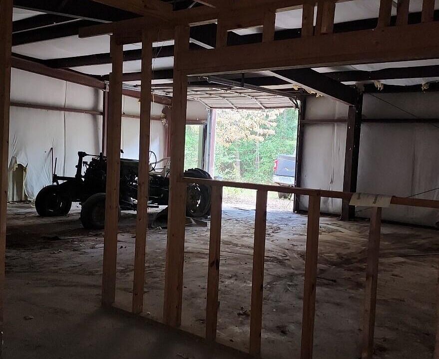 2nd image of 1235 Chime Bell Church Rd