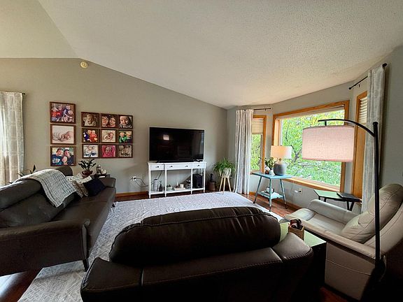 5th image of 3001 9th Ave S