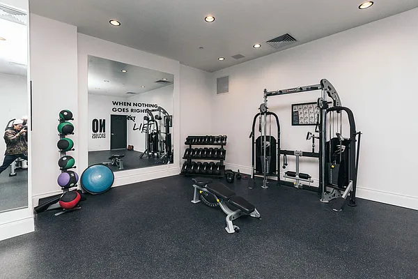 Rented by Nooklyn NYC LLC | media 43