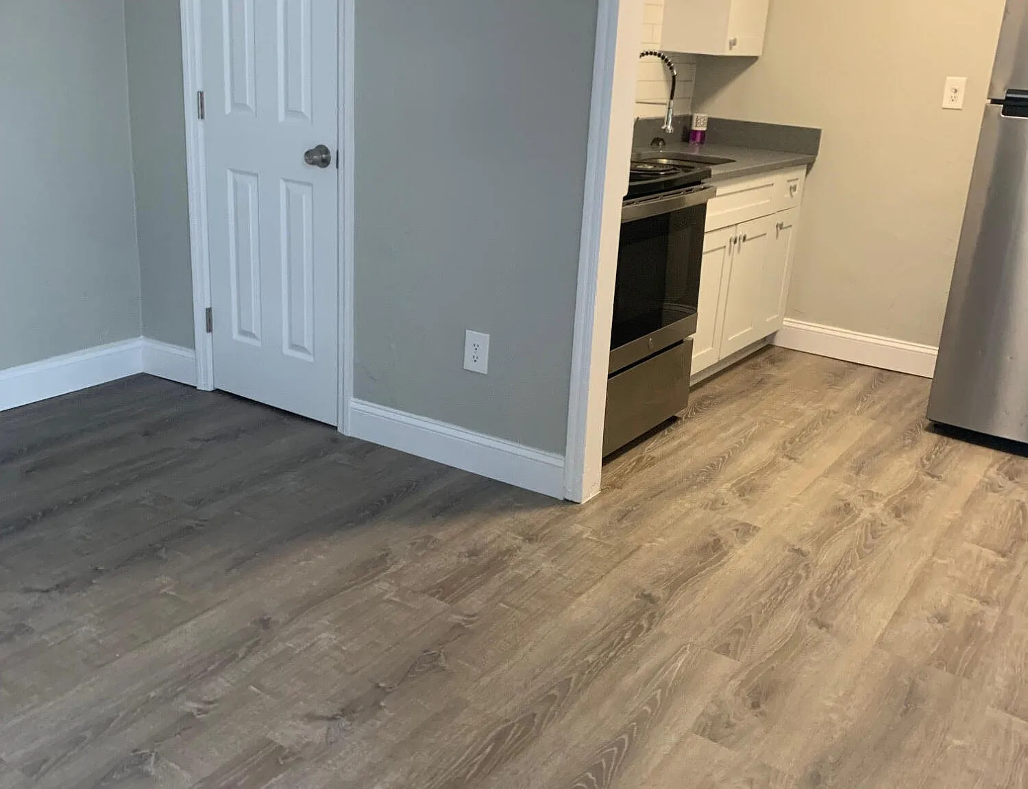 Studio, 1.0 bath, 350 sqft, $1,350 — Photo 4