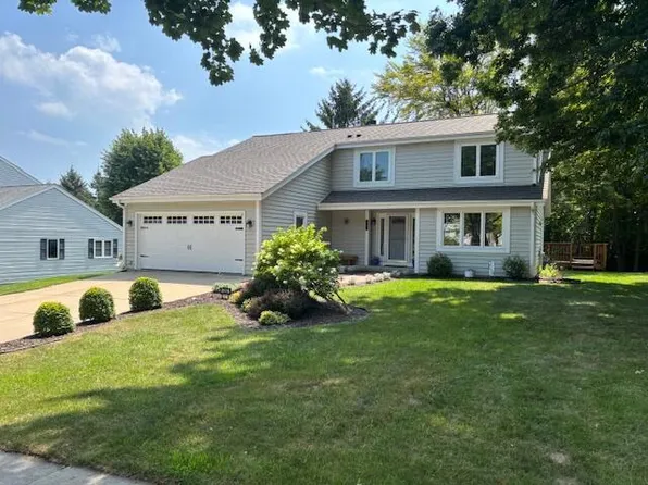 625 Morningside COURT, Saukville, WI 53080