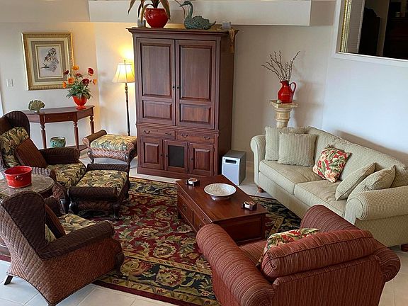 2nd image of 415 Carden Beach