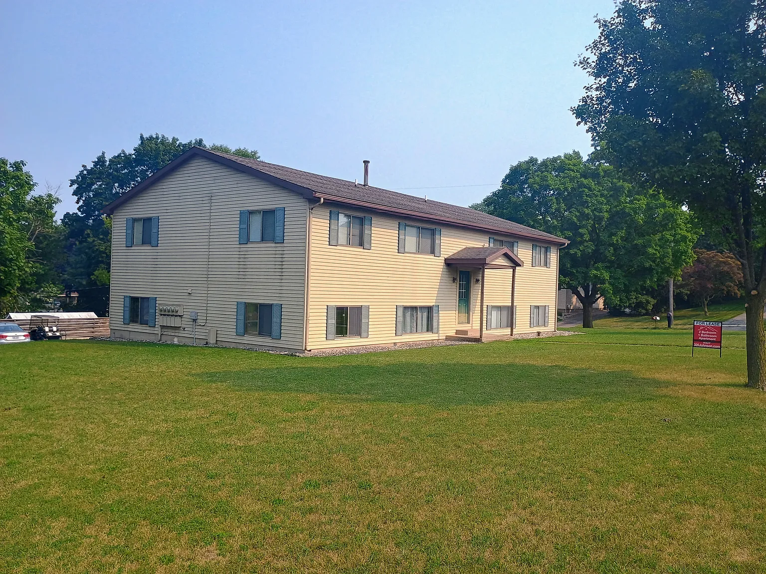 2 bed, 784 sqft, $1,330 — Photo 3