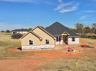 2446 Canyon Cir, Blanchard, OK 73010