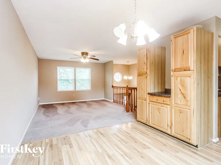 1433 Hunters Ln — Photo 4