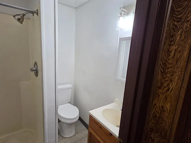 1020 E Main St #A — Photo 7
