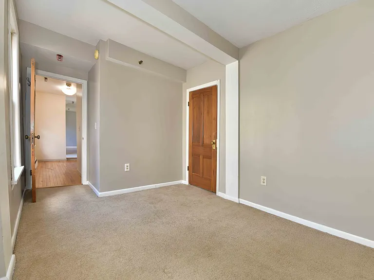 129 Green St #2 — Photo 15