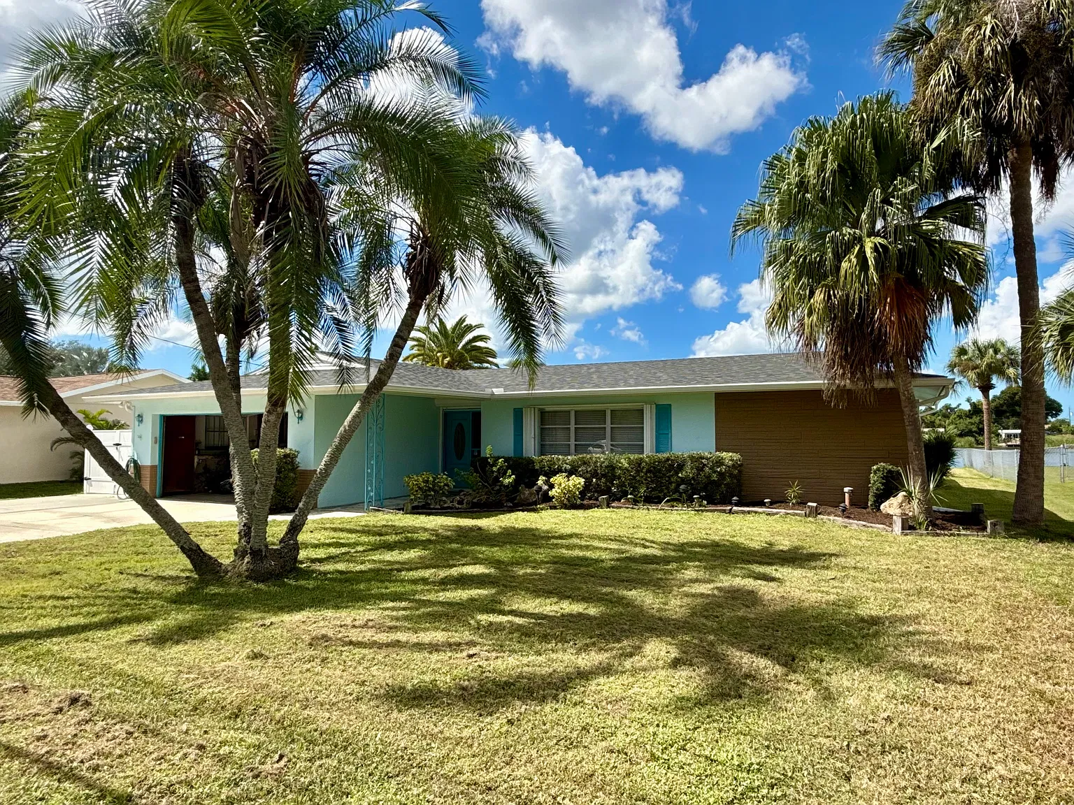 3 bed, 1484 sqft, $2,890 — Photo 2