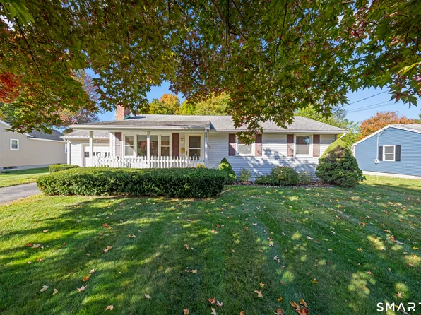 128 Bel Aire Circle, Windsor Locks, CT 06096