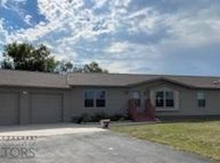 218 Lylac Cir, Forman, ND 58032