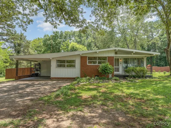49 Sumner Ave NW, Concord, NC 28027