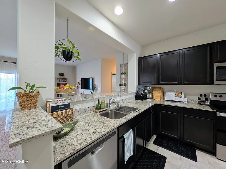 24458 W Verlea Dr — Photo 13