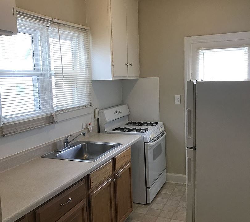 1st image of 28 Gold Ave SW APT 03