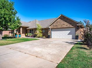 15720 Wild Creek Dr, Edmond, OK 73013