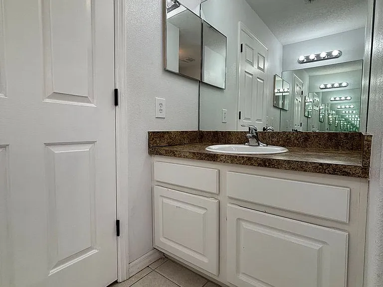 205 Golf Aire Blvd — Photo 21