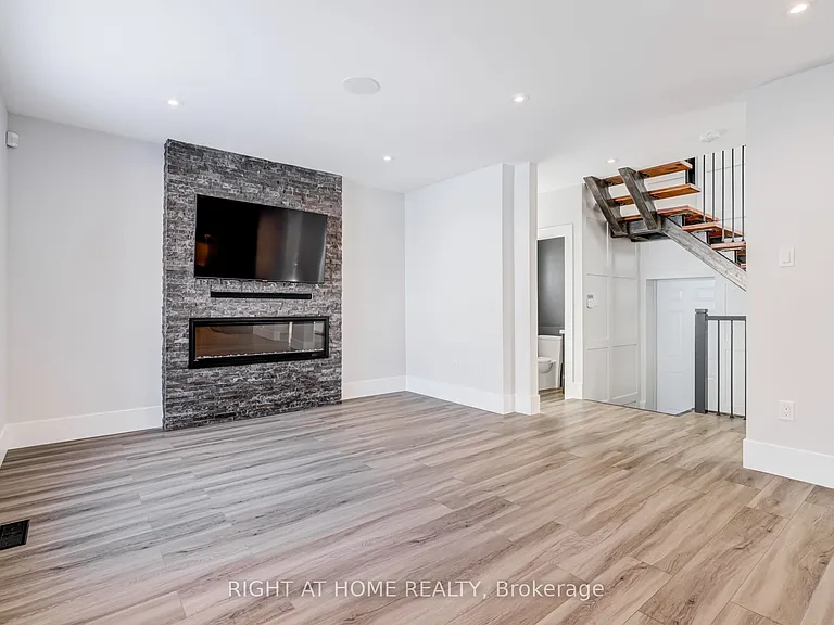 4212 Credit Pointe Dr — Photo 8