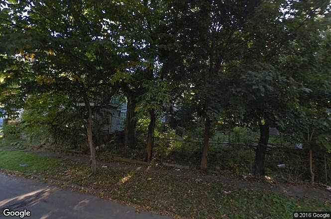 2nd image of 1728 Strathmore Ave