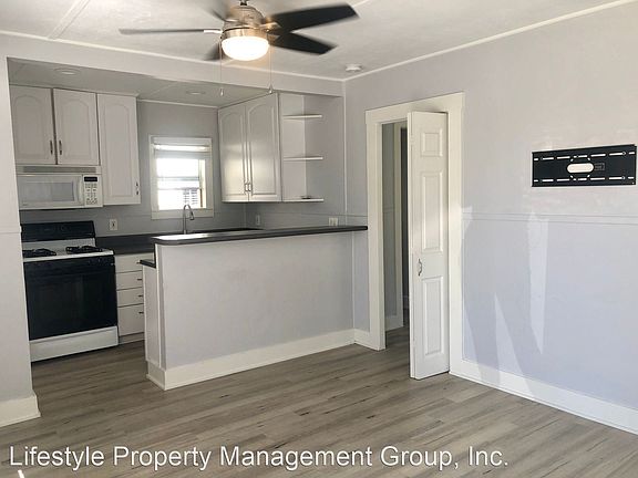 3rd image of 1168 Hornblend St