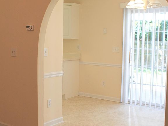 eat-in breakfast area
