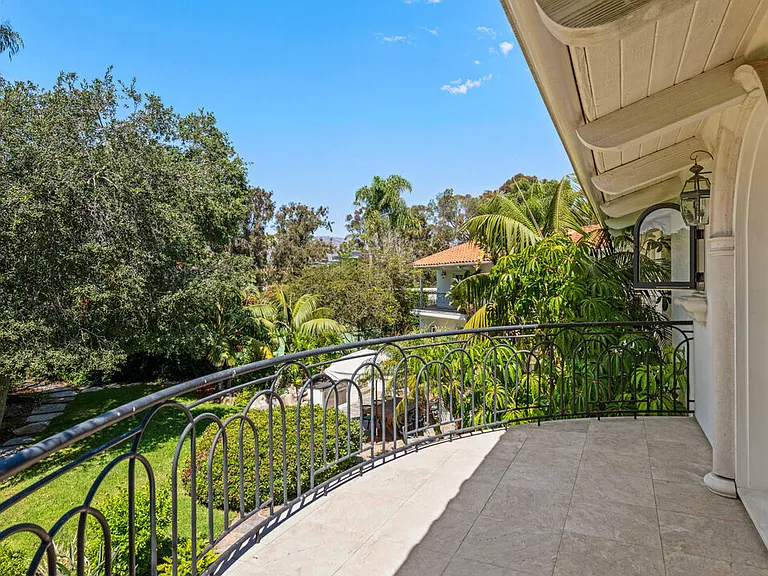 28899 Cliffside Dr — Photo 22