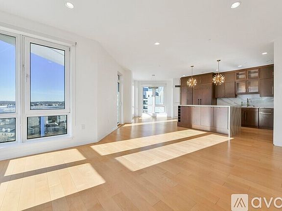 5th image of 1001 Marina Dr #808E