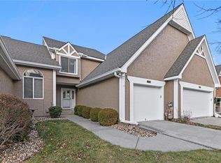 113 NW Pointe Dr, Kansas City, MO 64116
