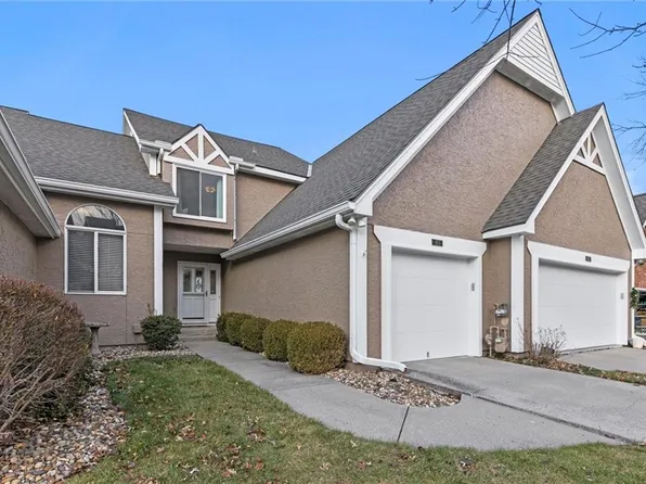 113 NW Pointe Dr, Kansas City, MO 64116