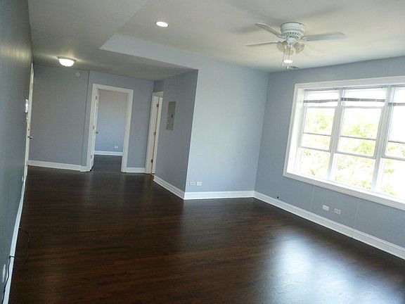 5th image of 4960 N Spaulding Ave APT 3W