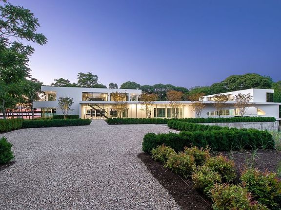 4th image of 6 Seaponack Dr