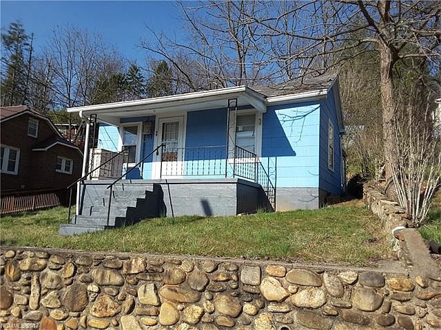 2nd image of 132 Hillside St